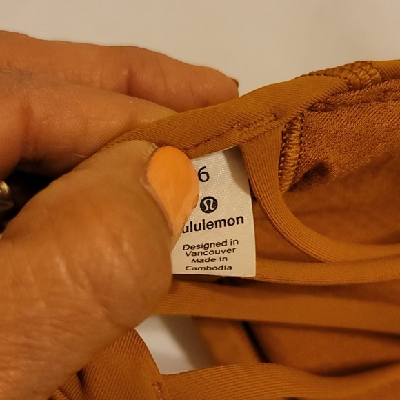 Lululemon Criss-cross straps sports bra size 6 - Picture 6 of 7